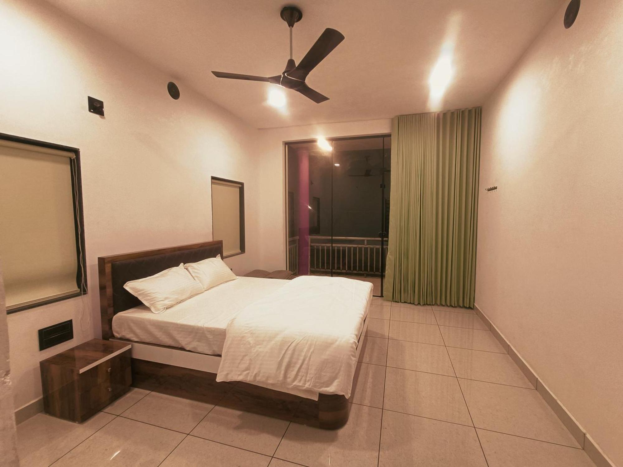 Gir Madhuli Farmhouse Sasan Gir Room photo